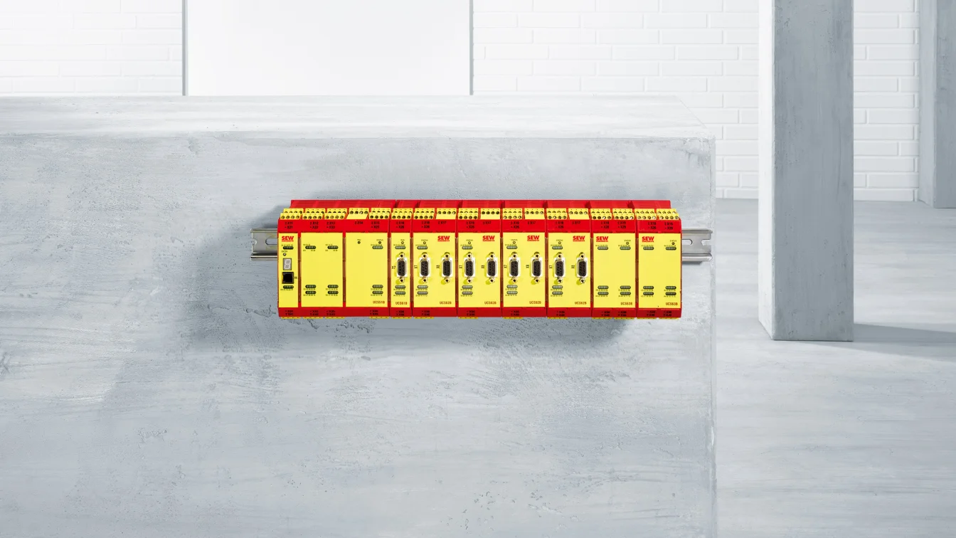 Moduli logici per applicazioni multiasse UCS50B, UCS51B SEW-Eurodrive